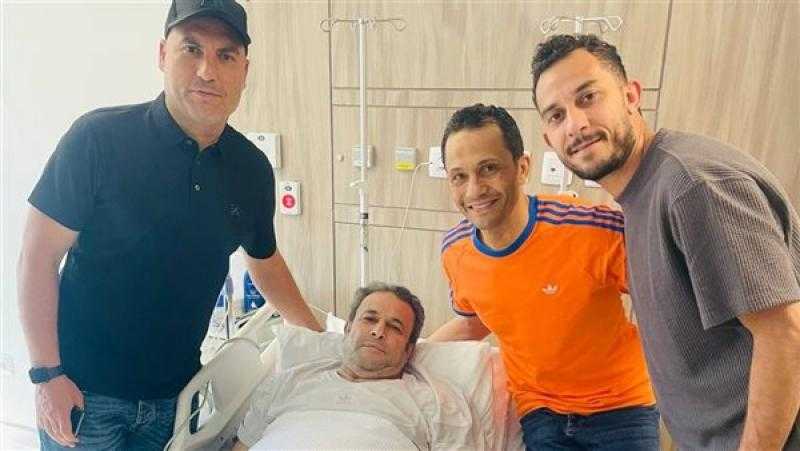 خالد الغندور يطلب الدعاء لـ أيمن منصور نجم الزمالك السوبر بعد إجراؤه جراحة دقيقة
