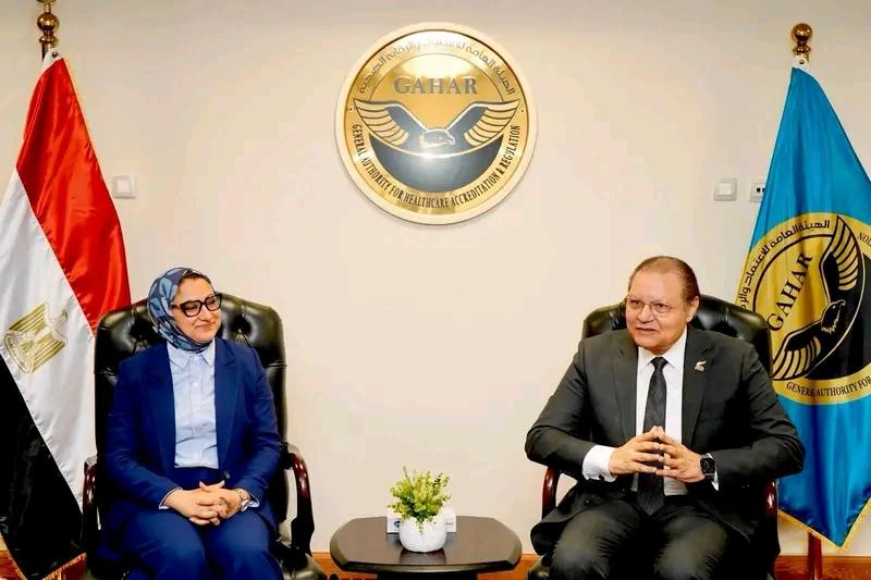 الدكتور أحمد طه والدكتورة جنان مجدى 