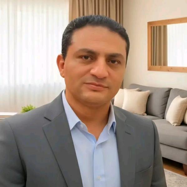 المحلل السياسي الكبير شادى طلعت 
