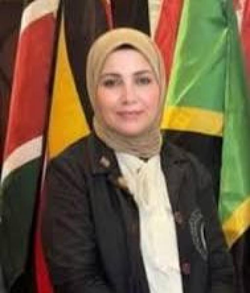 الكاتبة سماح عزام 
