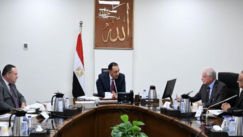  مدبولي يتابع ترتيبات عقد مؤتمر الهوية الوطنية بمكتبة الإسكندرية