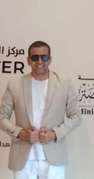 الإعلامى حسين حماد 