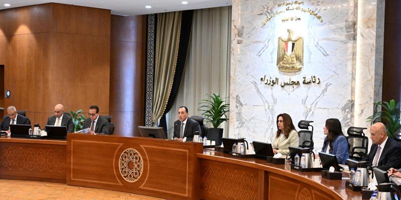 رئيس الوزراء يتابع الموقف التنفيذي للمبادرة الرئاسية 