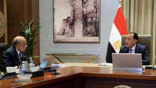 رئيس الوزراء يُتابع تنفيذ المشروعات والخطط بقطاع الطاقة الجديدة والمتجددة رئيس الوزراء يُتابع تنفيذ المشروعات والخطط بقطاع الطاقة الجديدة والمتجددة