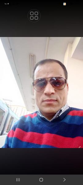 الكاتب قطب جابر 