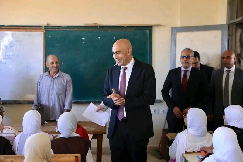 وزير التربية والتعليم 
