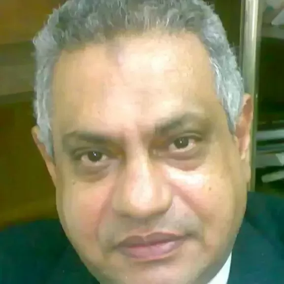 الكاتب الكبير عصام عبدالحميد