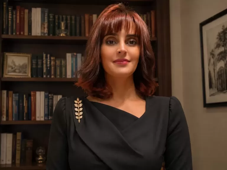 الكاتبه الجزائريه مريم عرجون