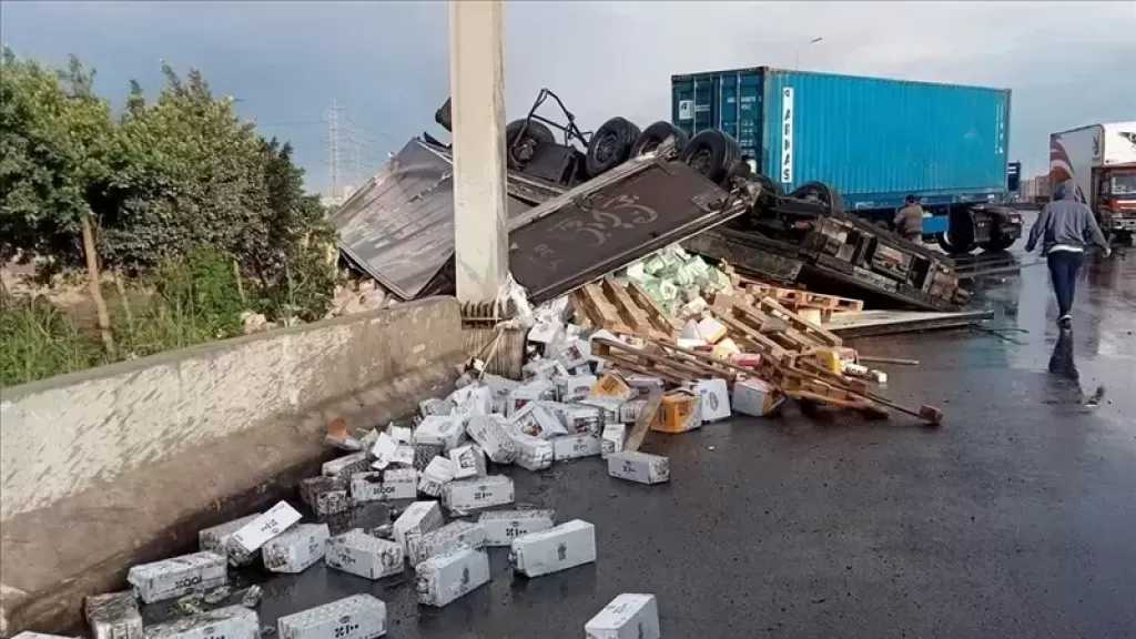 مصرع أب ونجله وإصابة الزوجة في حادث تصادم مروع بسرس الليان