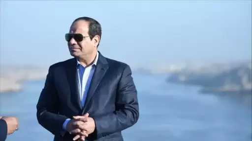 الرئيس السيسي يصل إلى كوالالمبور في مستهل زيارة دولة إلى ماليزيا