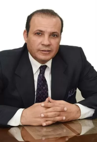 د . أيمن السيسى 