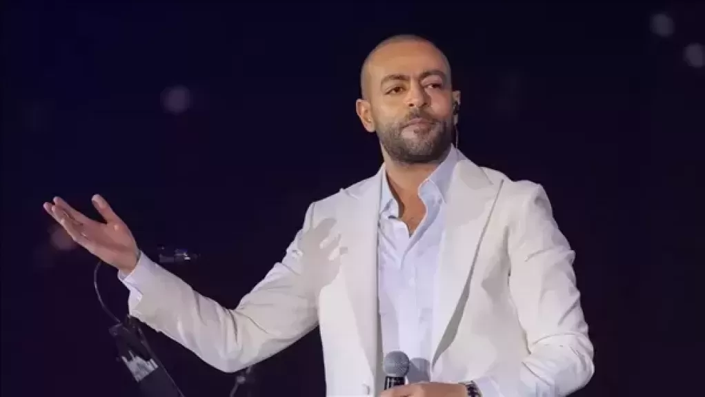الفنان تامر عاشور 