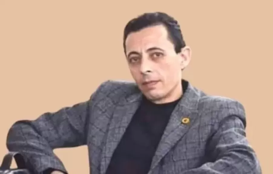 الكاتب الكبير مدحت الشيخ 