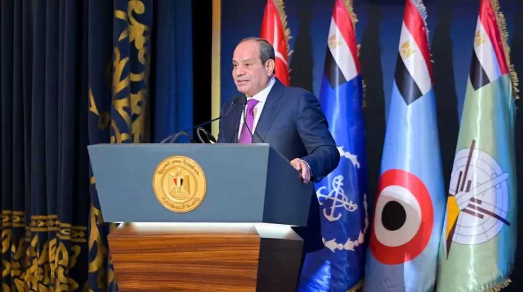 السيسي: الدستور خط أحمر ولن نسمح بالمساس به