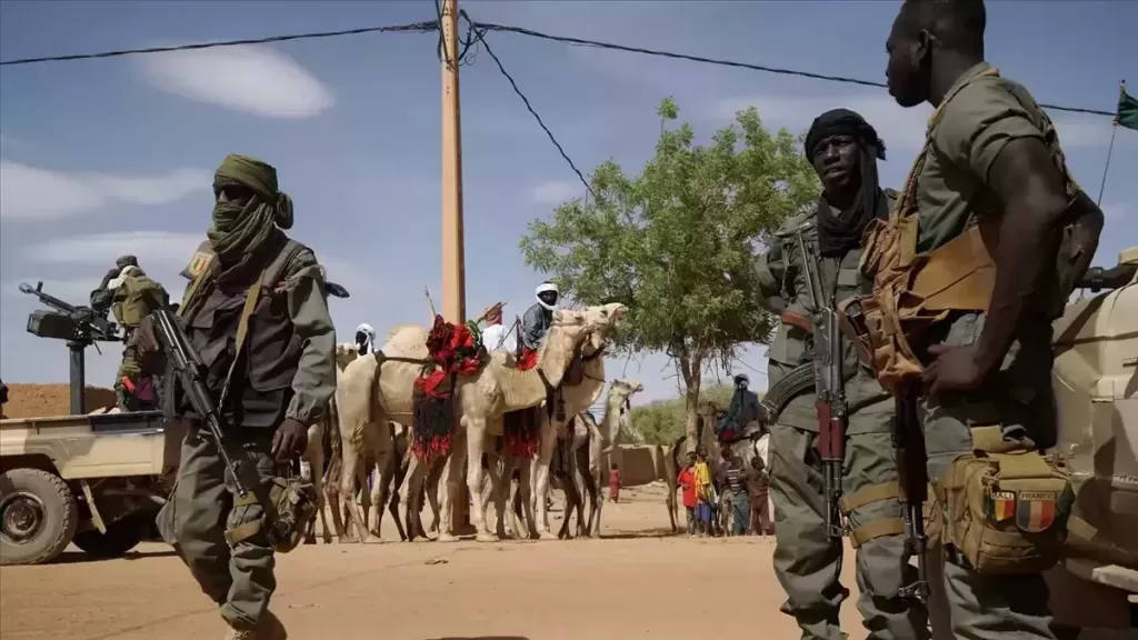 جنود من الجيش المالي