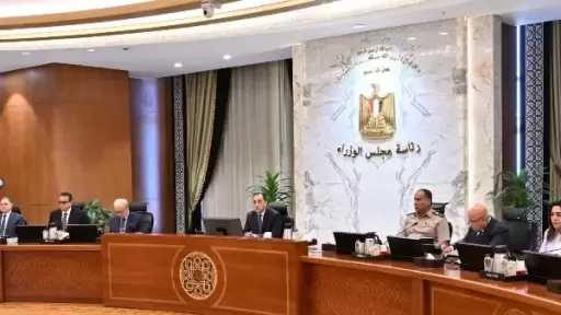 رئيس الوزراء: بدأنا أولي خطوات زيادات أجور المعلمين وأعضاء هيئة التدريس رئيس الوزراء: بدأنا أولي خطوات زيادات أجور المعلمين وأعضاء هيئة التدريس