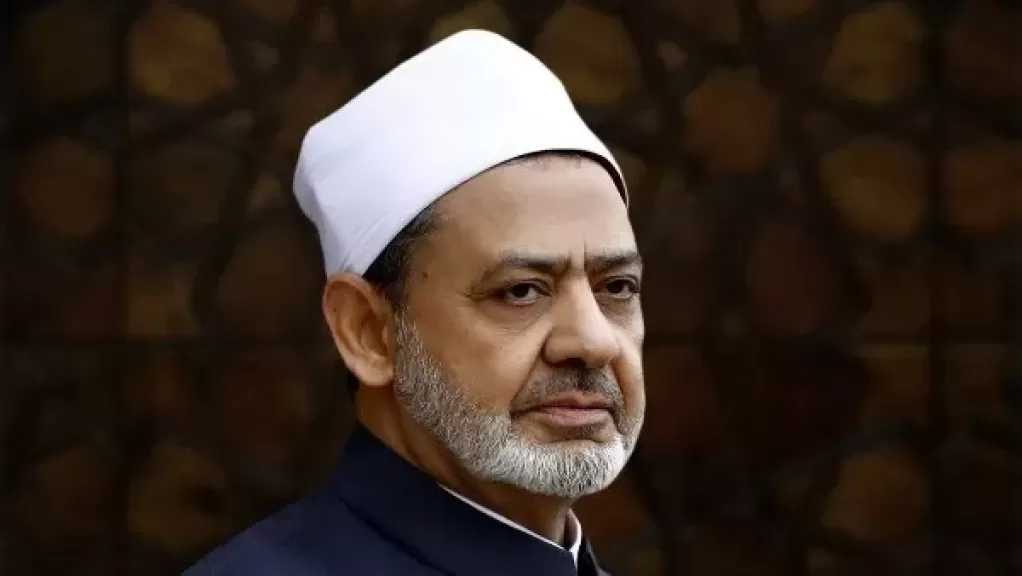شيخ الأزهر يعزي إسبانيا في ضحايا حادث القطار ويواسي أسرهم